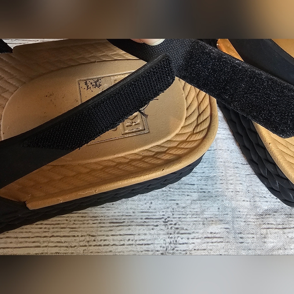 🌟SOLD🌟 Reef Women's Size 11 Water Vista Sandals With Heel Strap Outdoor Active - Picture 7 of 9